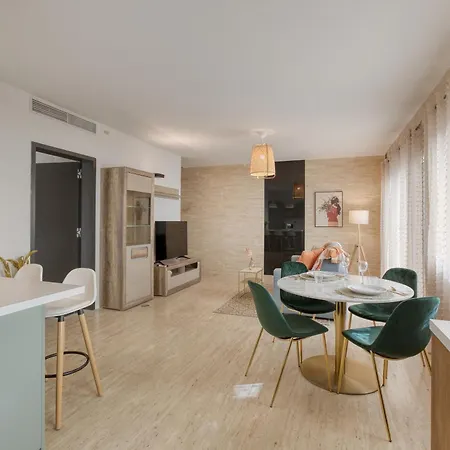 Luxurious 1br In Tigne, With Pool By 360 Estates Sliema